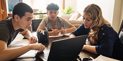 Cuando la escuela está fuera, apoye a los niños con recursos confiables diseñados para el éxito de los estudiantes